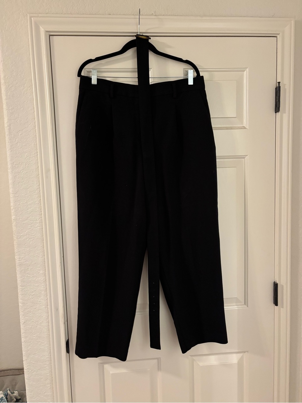 Ann Taylor Black Cropped Wide-Leg Pants